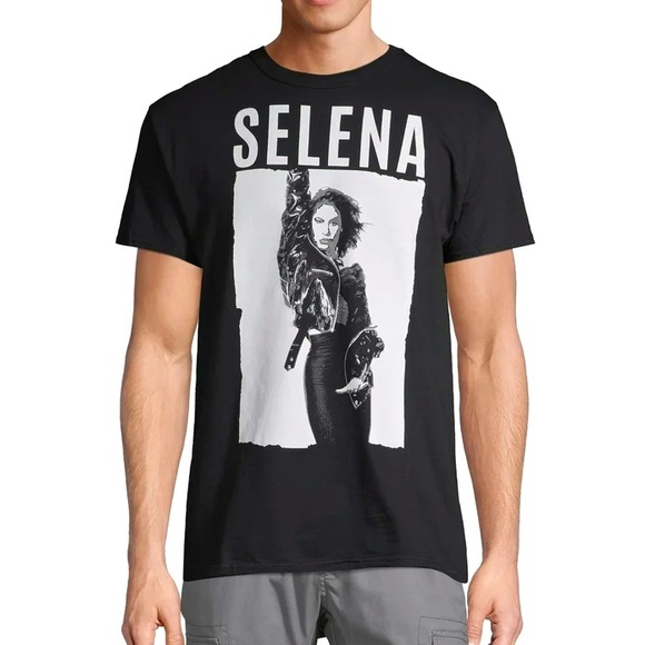 Vintage Tops - Selena 🥀 Graphic Tee